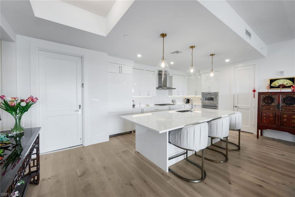 ELEVEN ELEVEN CENTRAL - Residential