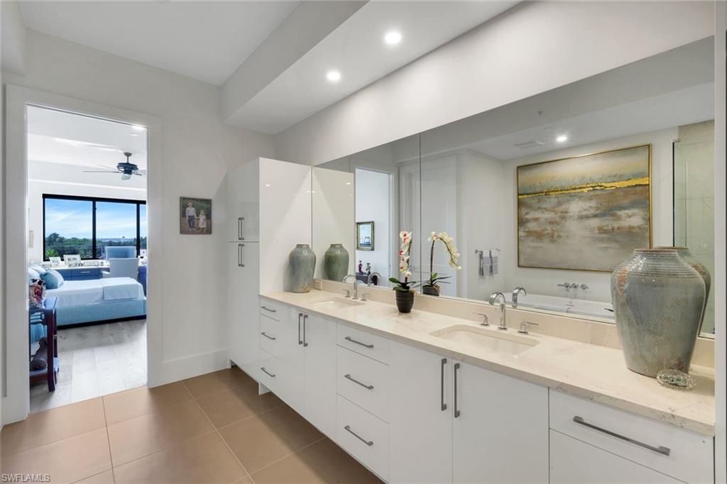 ELEVEN ELEVEN CENTRAL - Residential