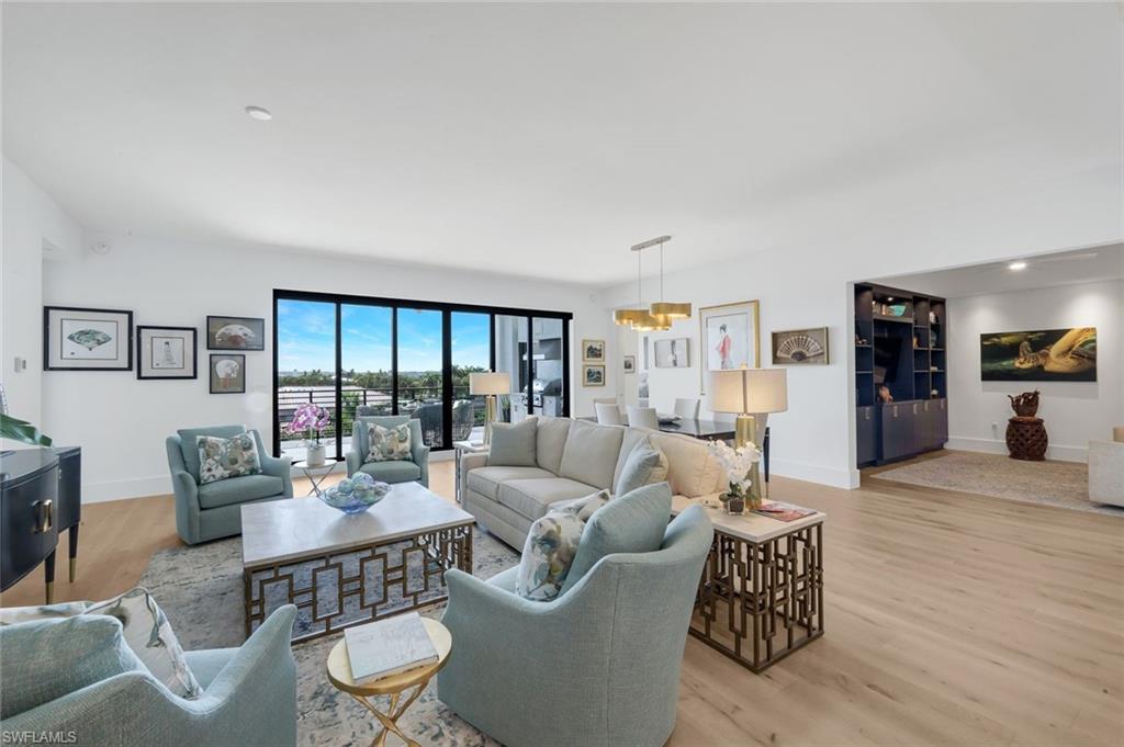 ELEVEN ELEVEN CENTRAL - Residential