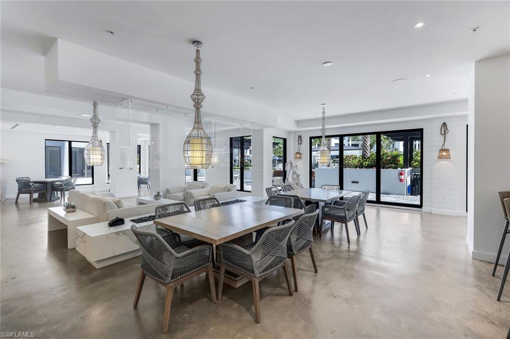ELEVEN ELEVEN CENTRAL - Residential