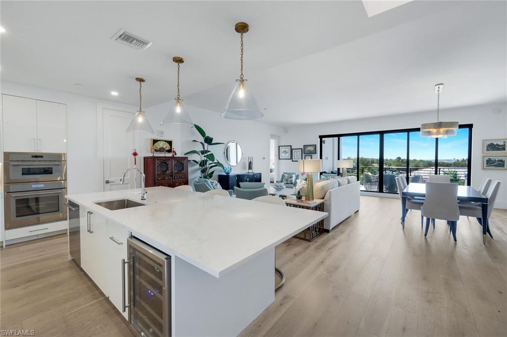 ELEVEN ELEVEN CENTRAL - Residential