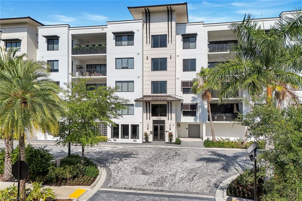 ELEVEN ELEVEN CENTRAL - Residential