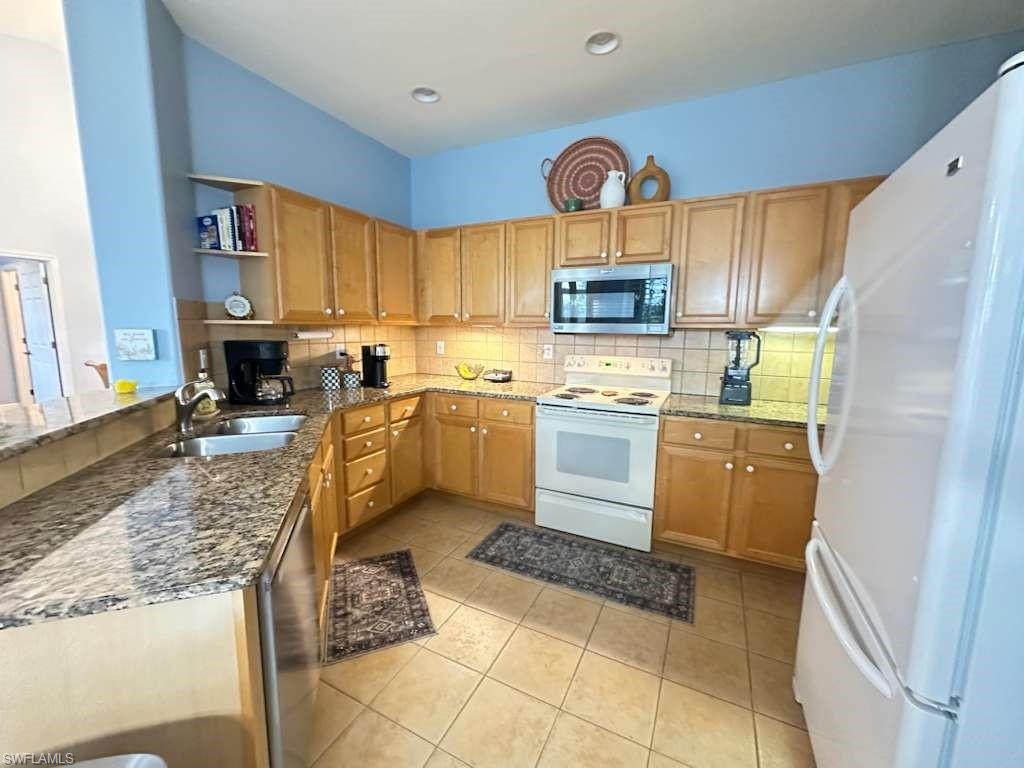 WEDGEWOOD - Residential Lease