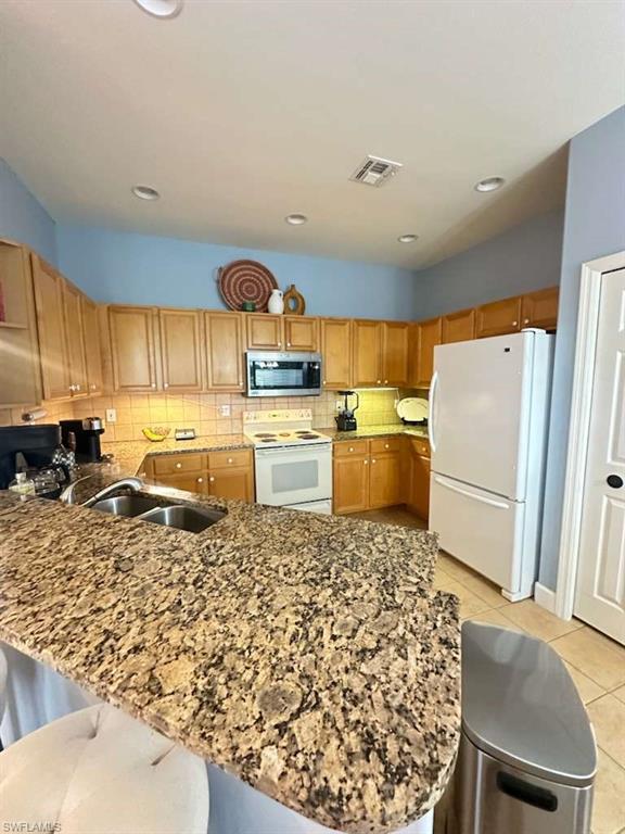 WEDGEWOOD - Residential Lease
