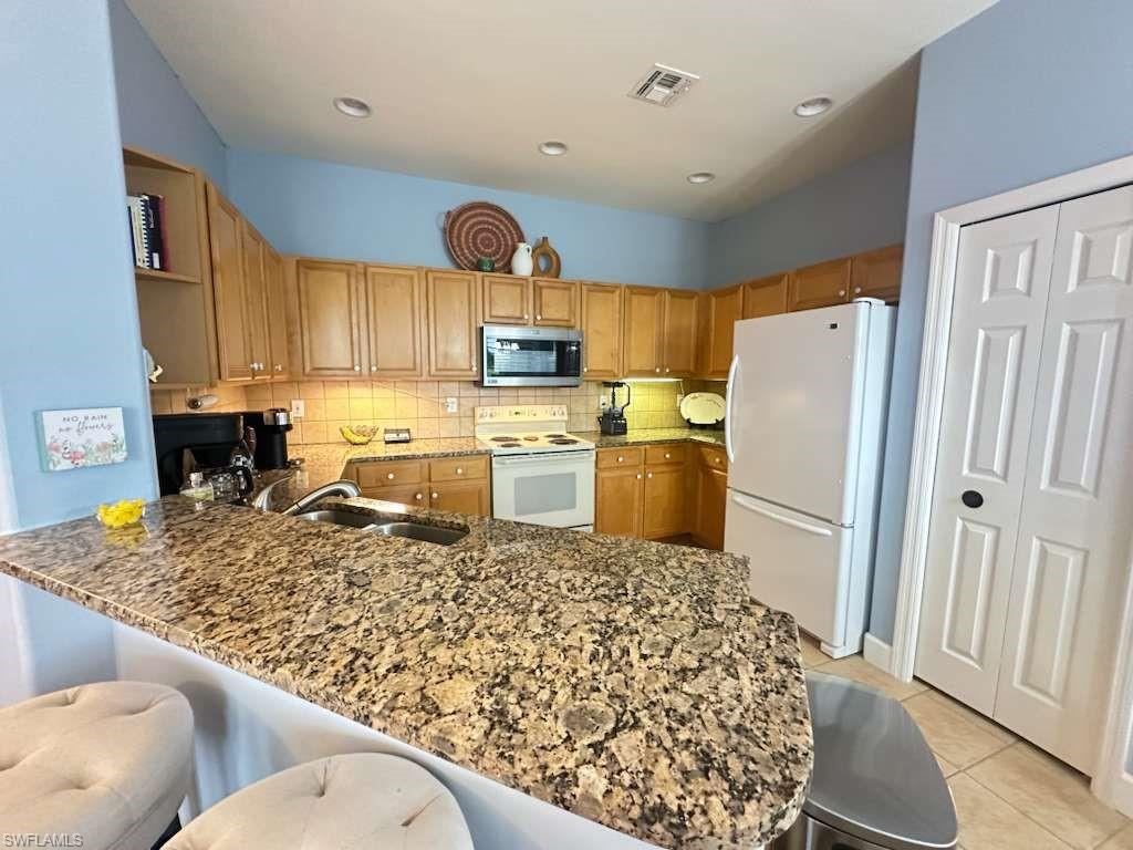WEDGEWOOD - Residential Lease