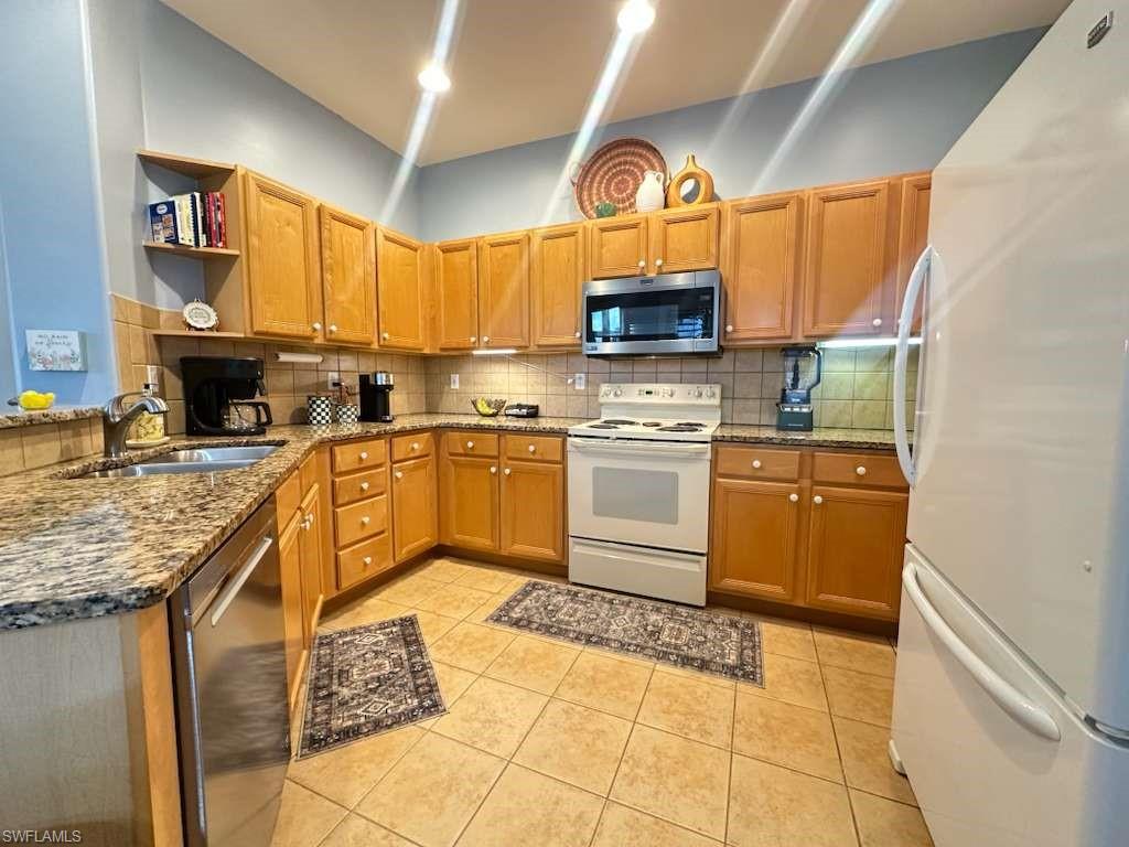 WEDGEWOOD - Residential Lease