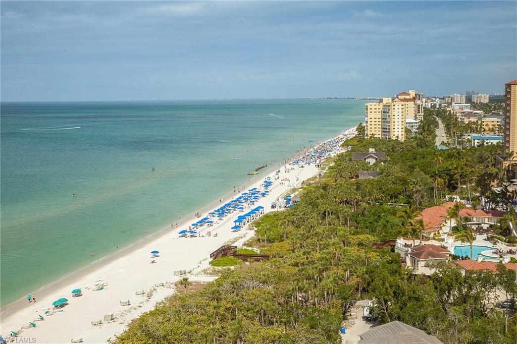 WINDSOR AT BAY COLONY - Residential
