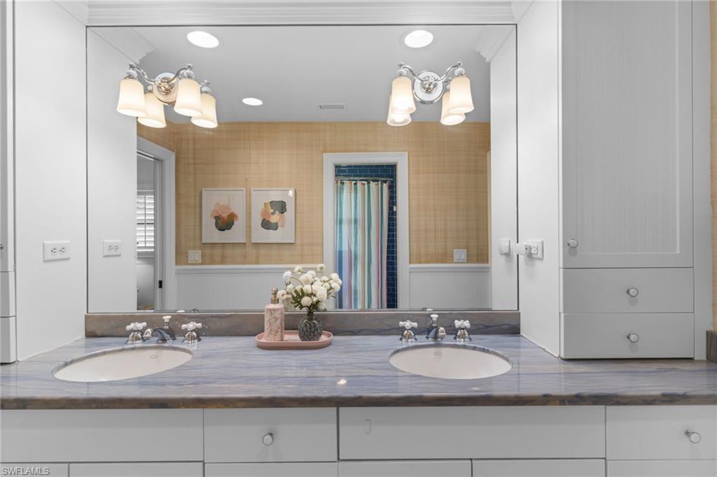 PALM RIVER ESTATES - Residential