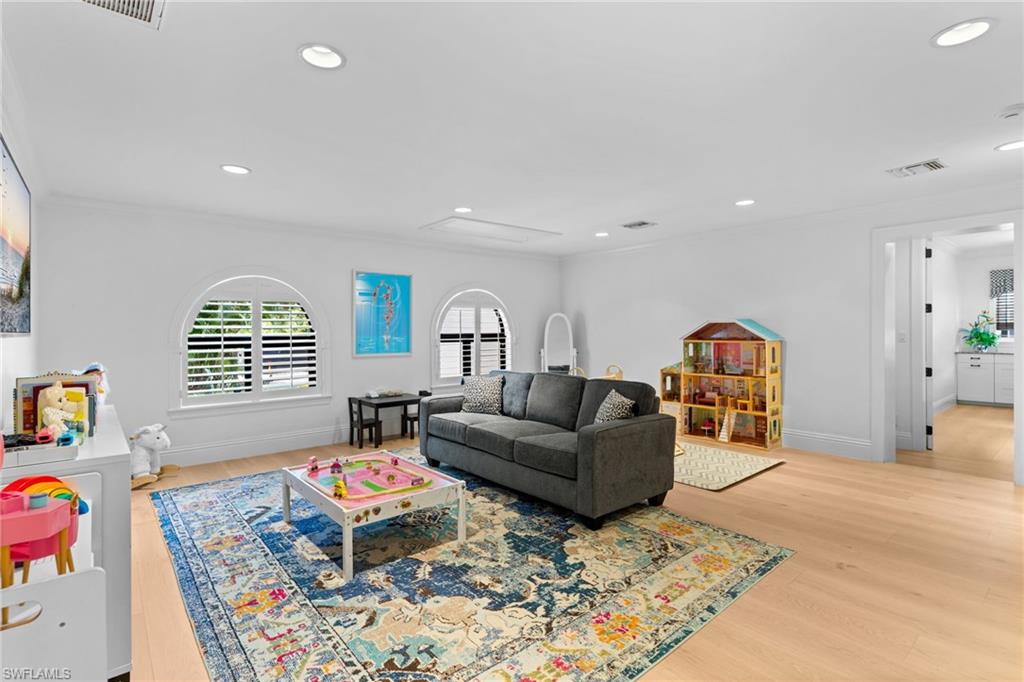 PALM RIVER ESTATES - Residential