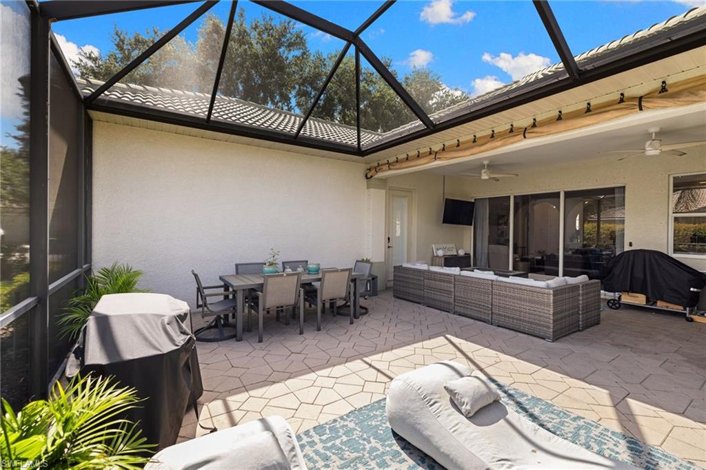 LONGSHORE LAKE - Residential