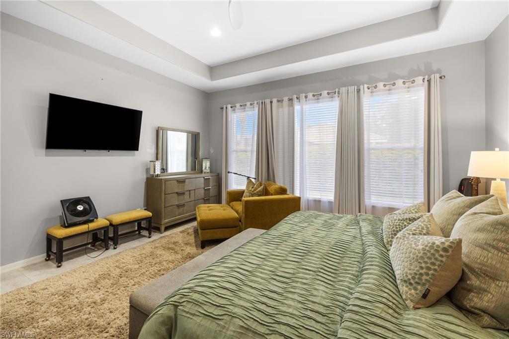 LONGSHORE LAKE - Residential
