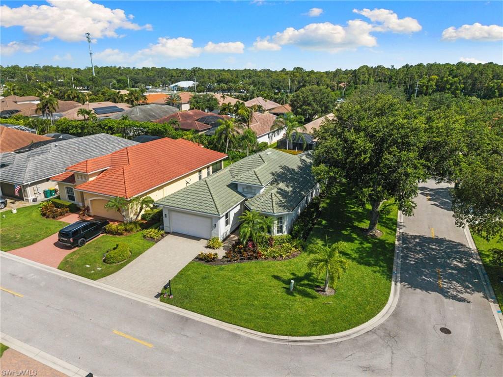 LONGSHORE LAKE - Residential