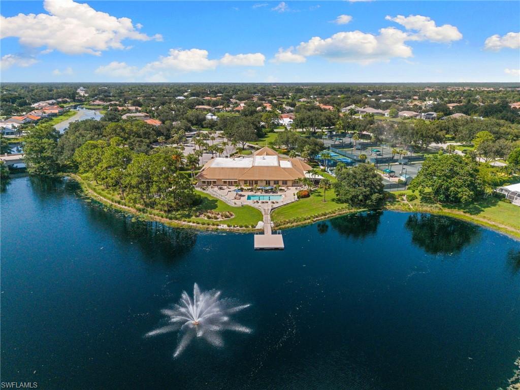 LONGSHORE LAKE - Residential