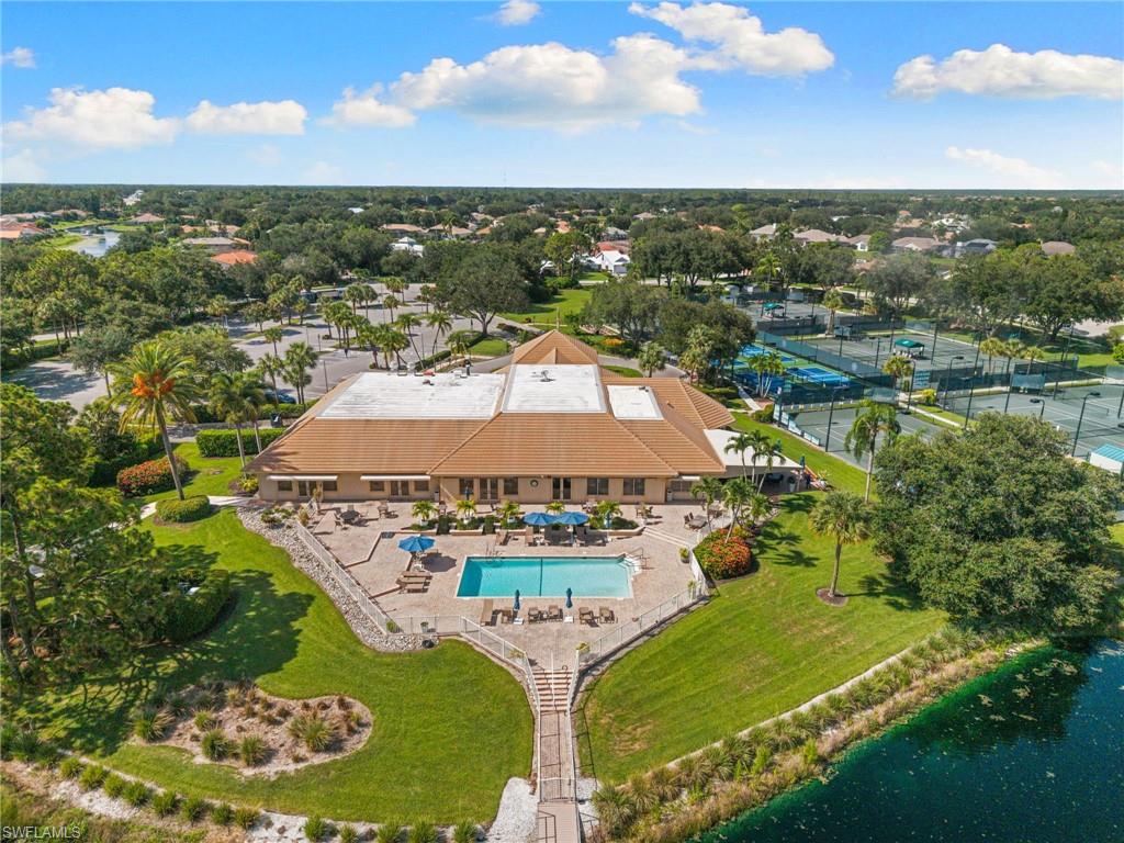 LONGSHORE LAKE - Residential