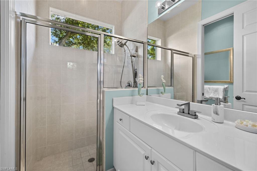 LONGSHORE LAKE - Residential