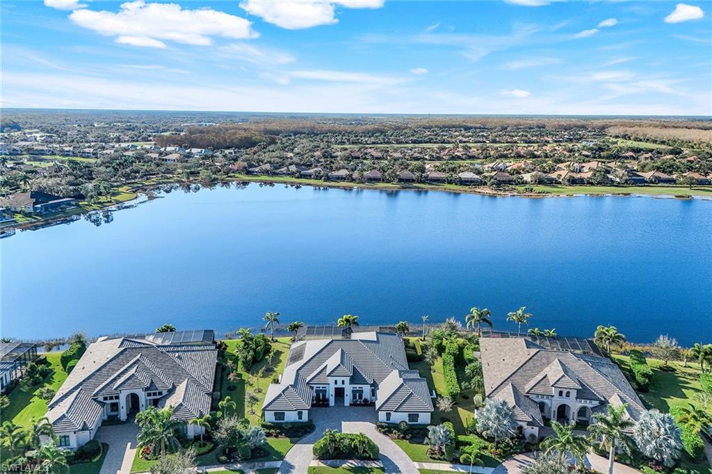 TWIN EAGLES - Residential