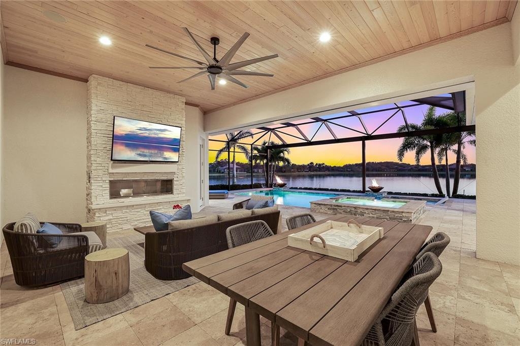 TWIN EAGLES - Residential