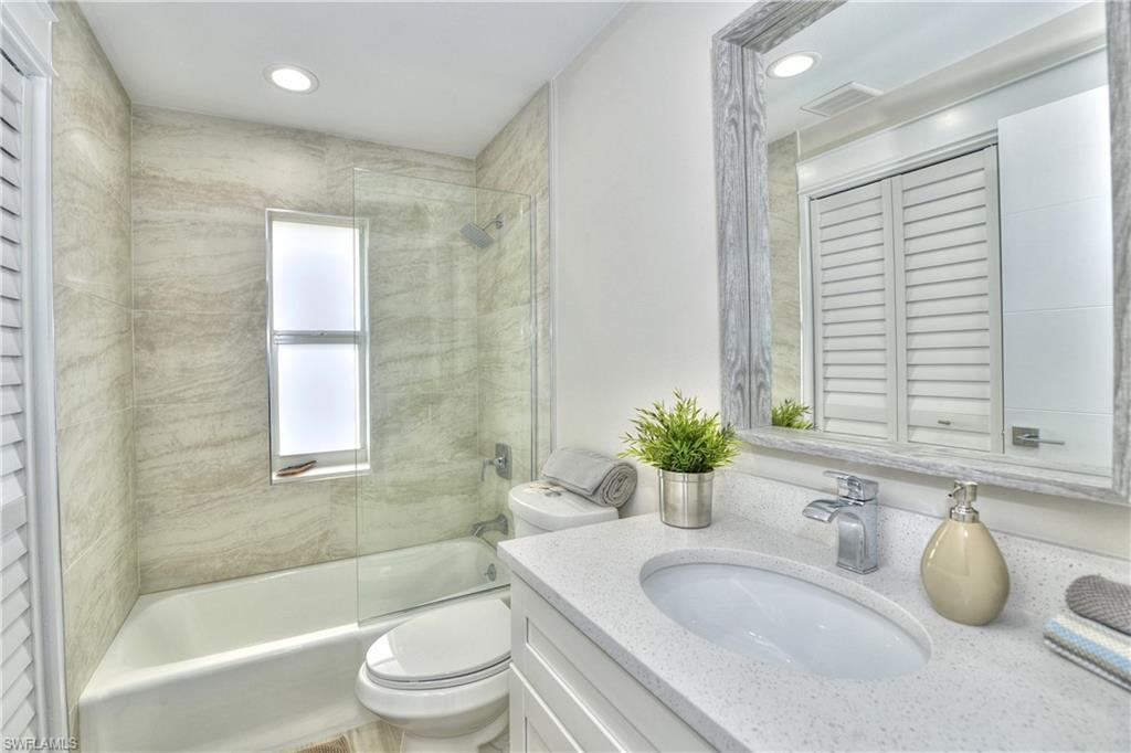 GLADES COUNTRY CLUB - Residential
