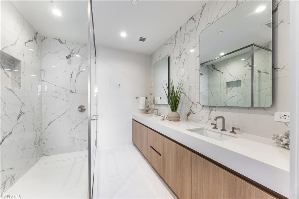THE RITZ-CARLTON RESIDENCES ESTERO BAY - Residential