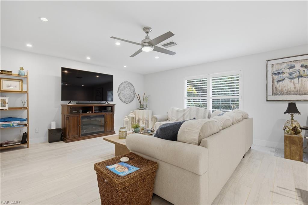 LOGAN WOODS - Residential