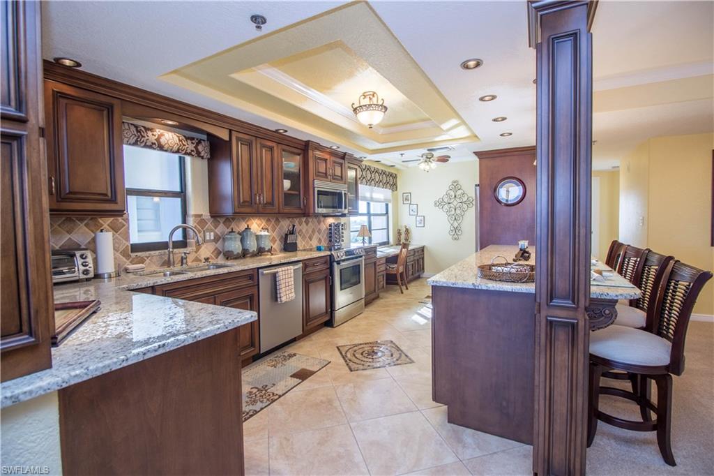 SUNSET ROYALE - Residential