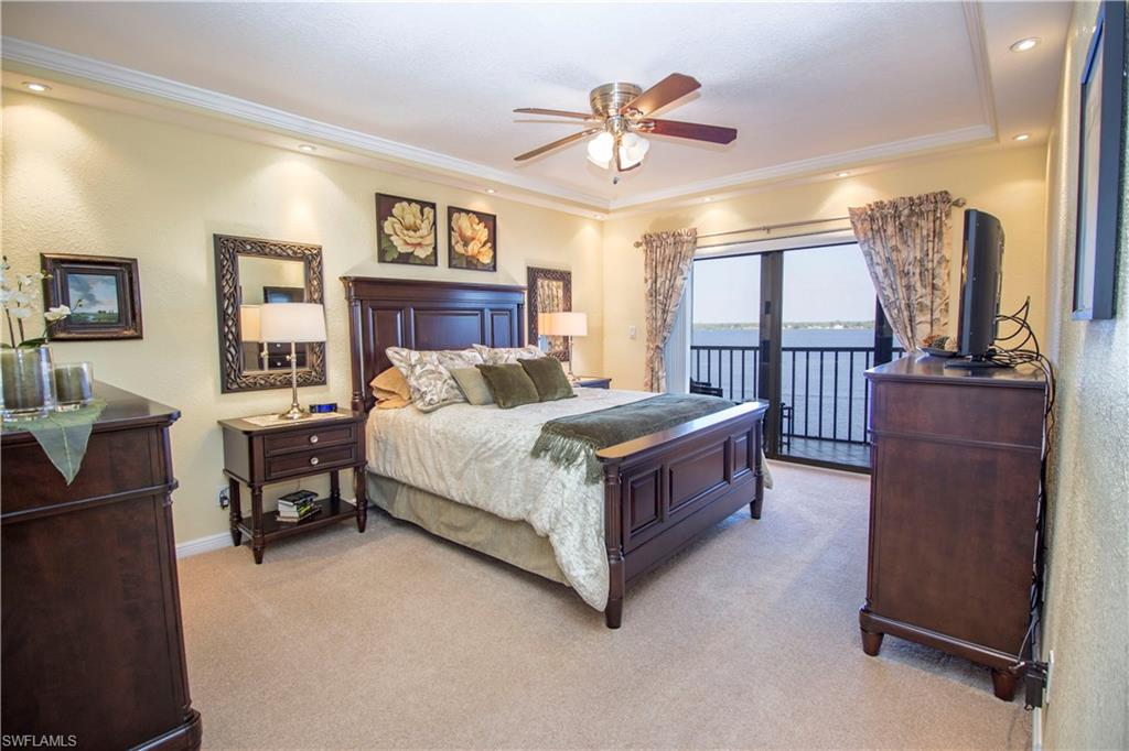 SUNSET ROYALE - Residential