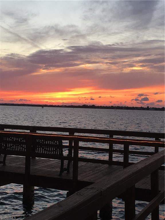 SUNSET ROYALE - Residential