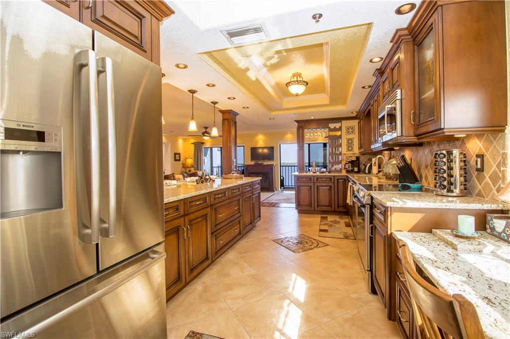 SUNSET ROYALE - Residential