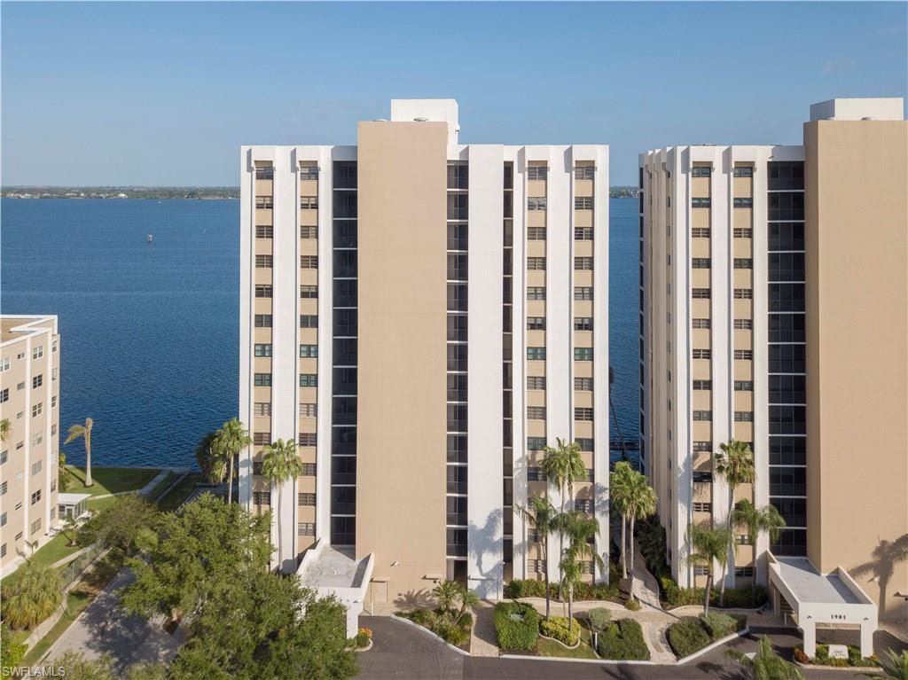 SUNSET ROYALE - Residential