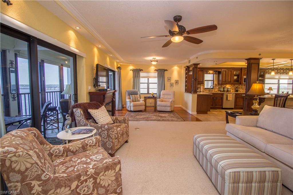 SUNSET ROYALE - Residential