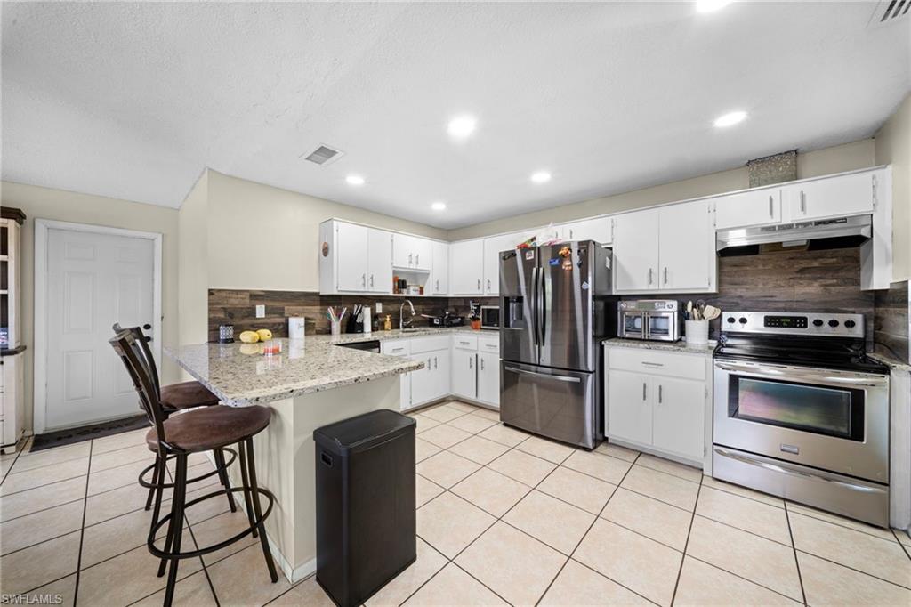 SAN CARLOS PARK - Residential