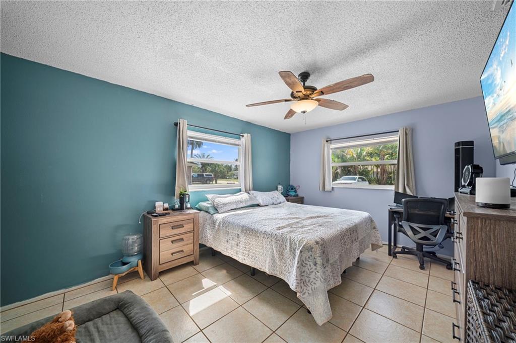 SAN CARLOS PARK - Residential