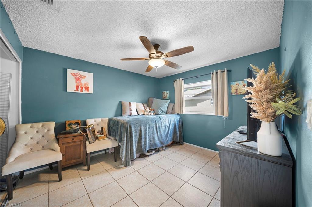 SAN CARLOS PARK - Residential