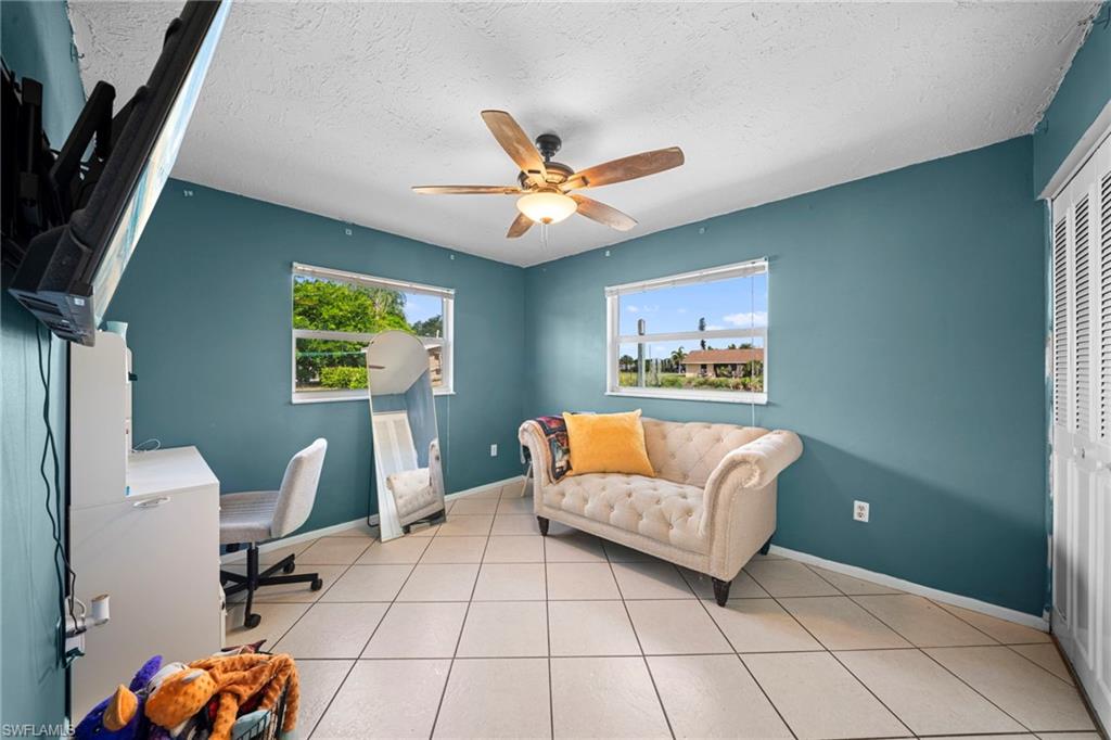 SAN CARLOS PARK - Residential