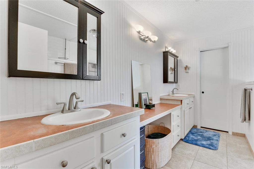 ACREAGE HEADER - Residential