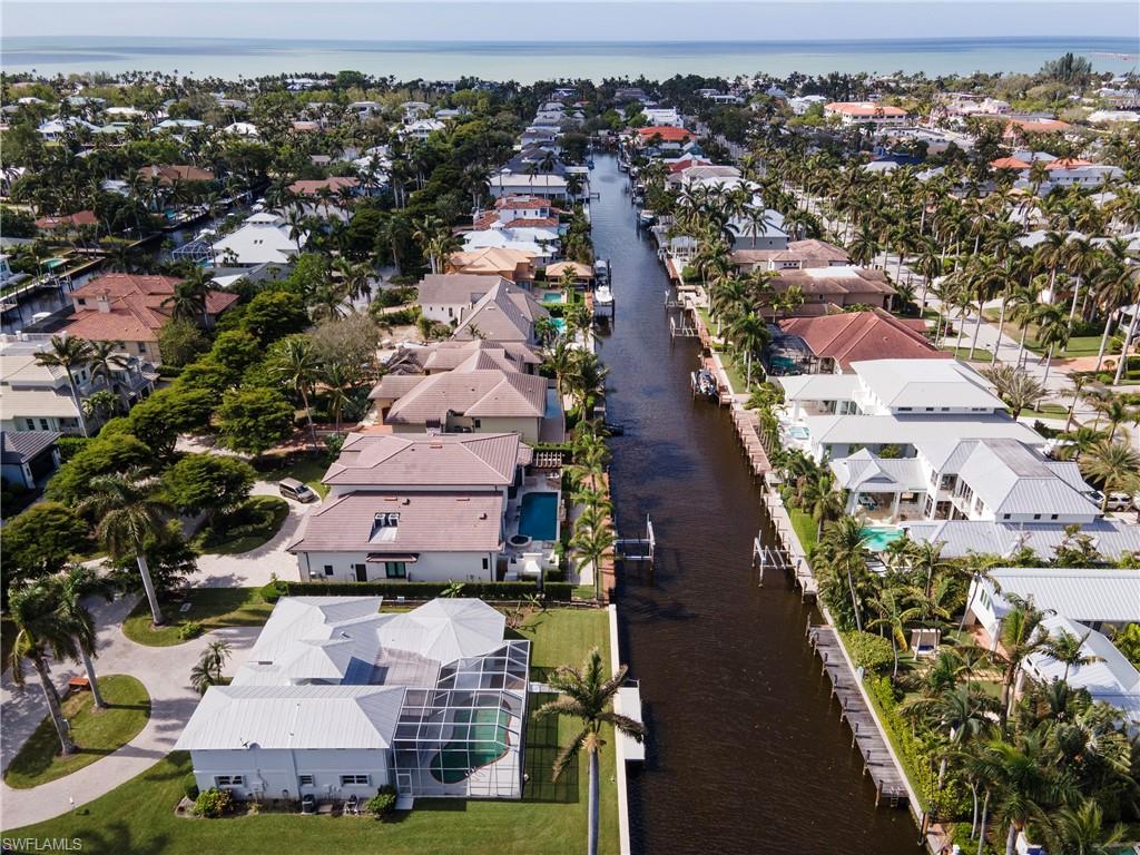 AQUALANE SHORES - Residential
