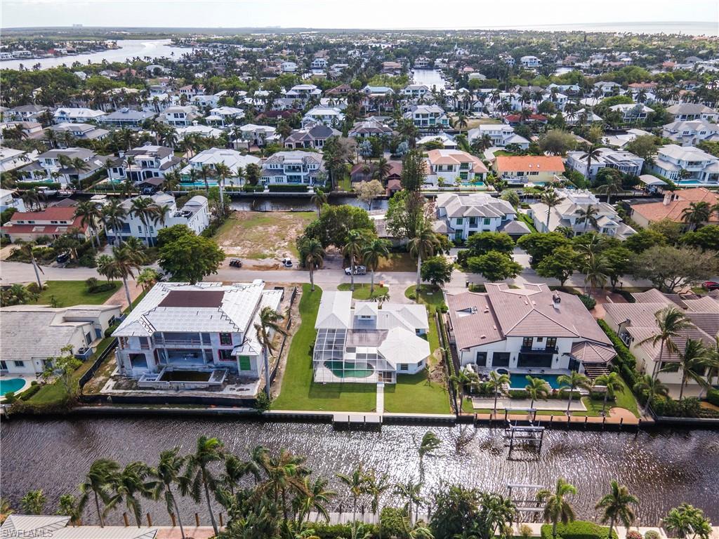 AQUALANE SHORES - Residential