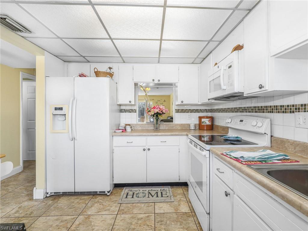 CYPRESS LAKES MANOR NORTH - Residential