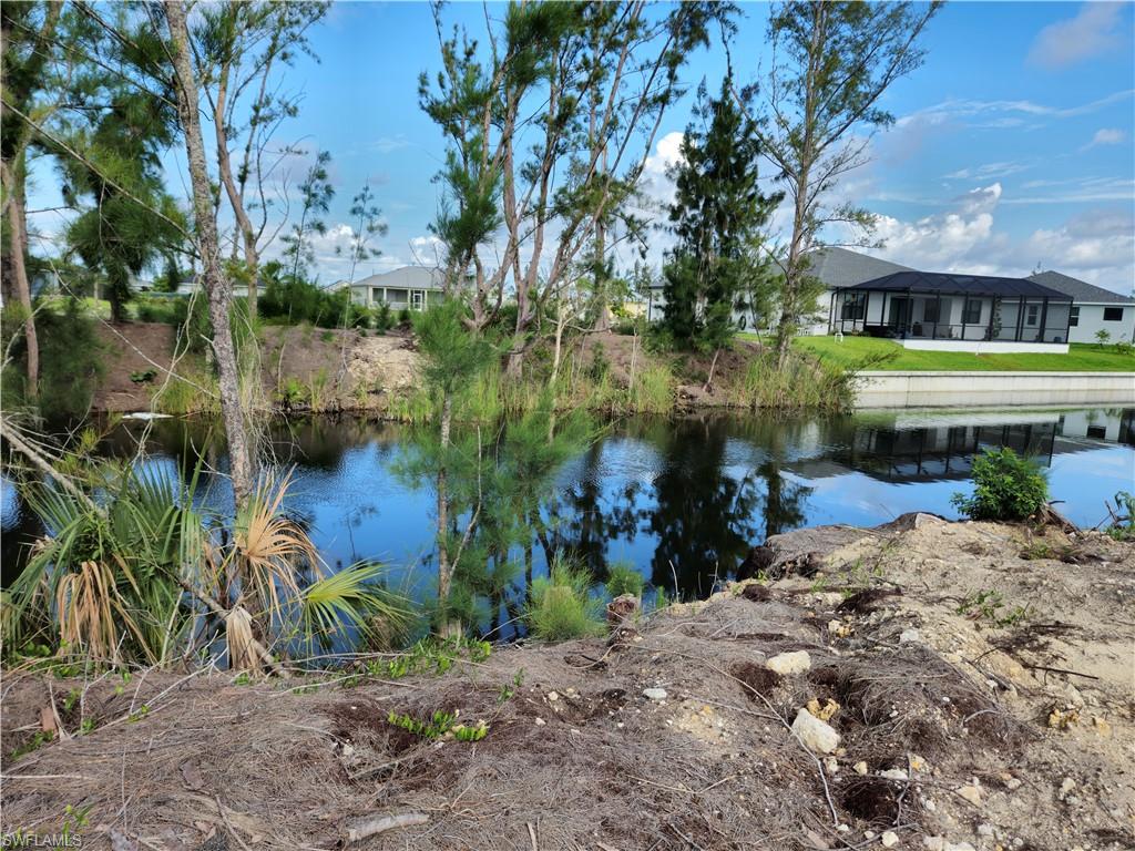 CAPE CORAL - Land