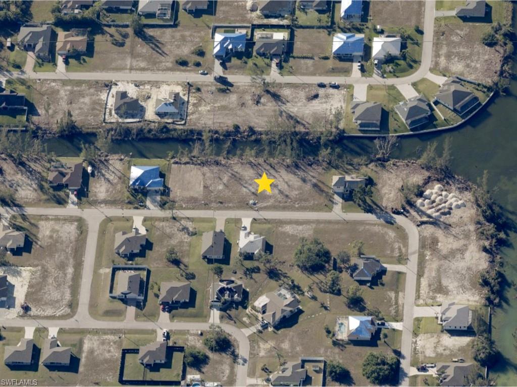 CAPE CORAL - Land