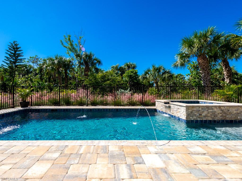 SANIBEL BAYOUS - Residential