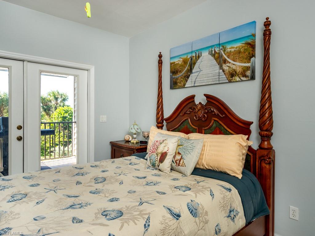 SANIBEL BAYOUS - Residential