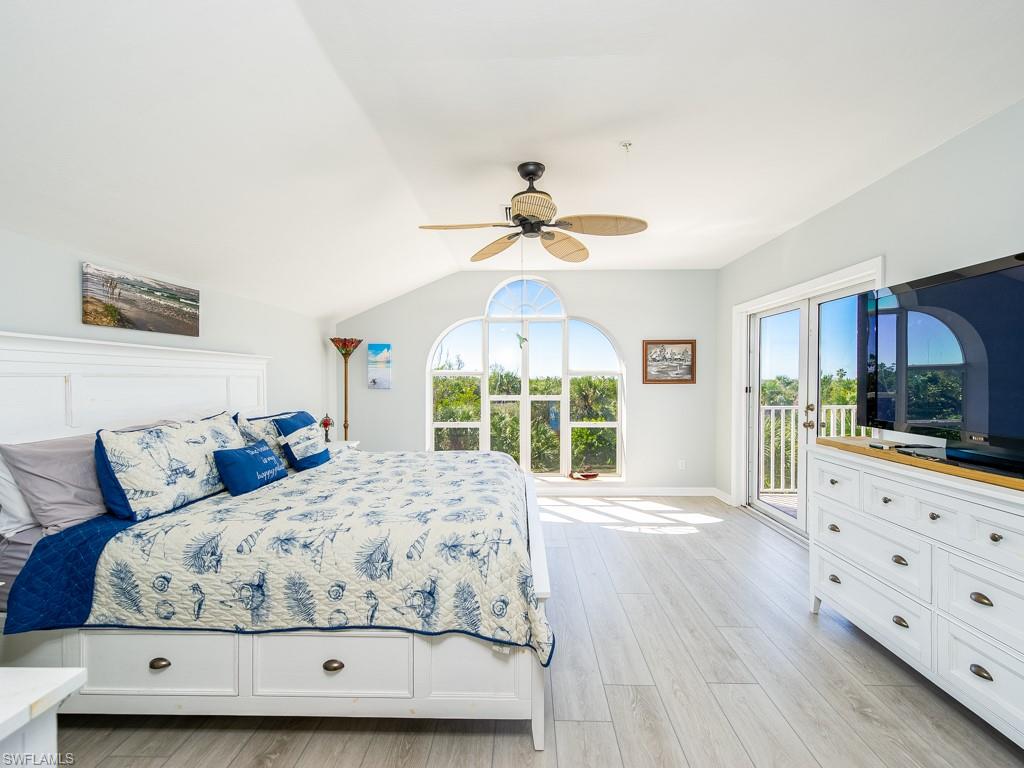 SANIBEL BAYOUS - Residential