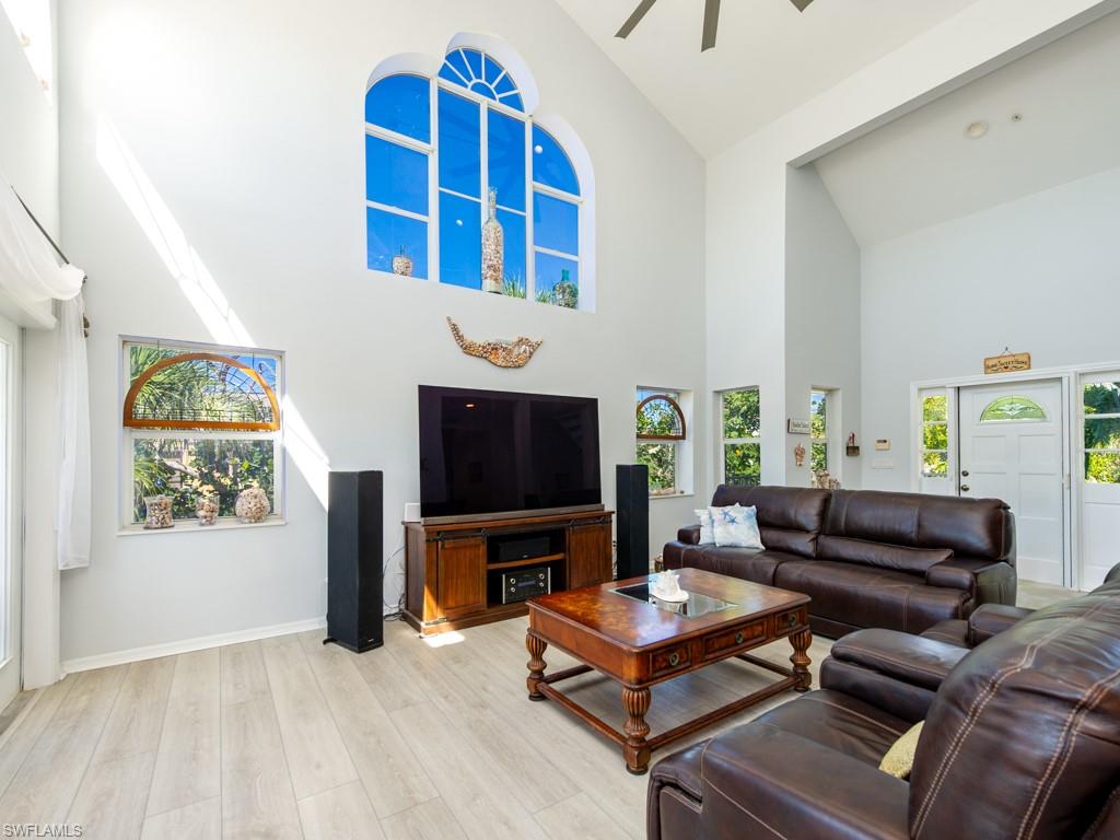 SANIBEL BAYOUS - Residential