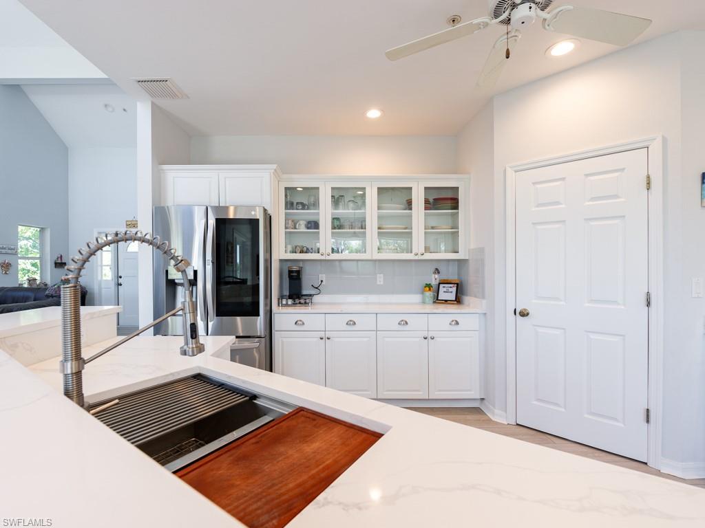 SANIBEL BAYOUS - Residential