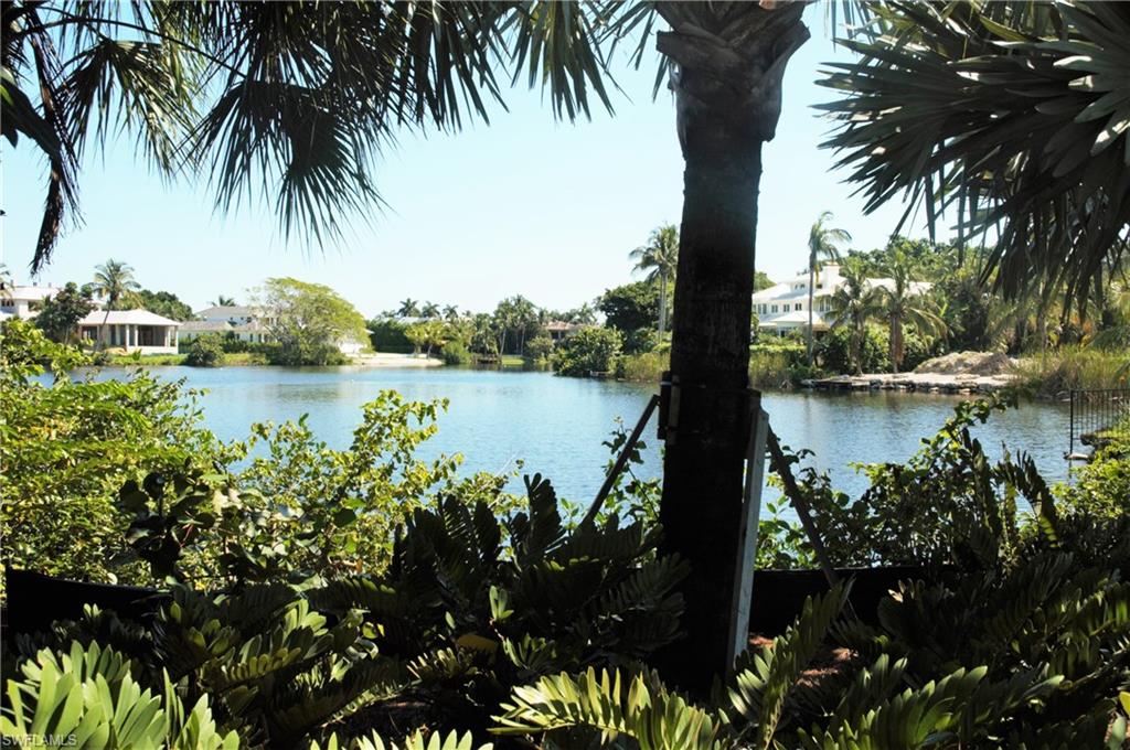 OLDE NAPLES - Land