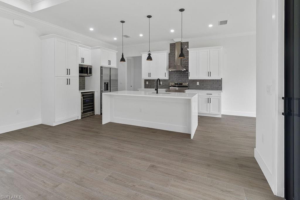 GOLDEN GATE ESTATES - Residential