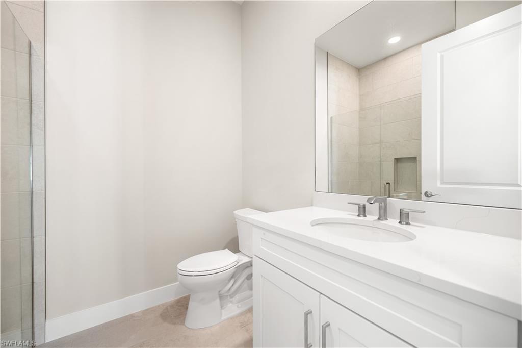SEVEN SHORES - Residential