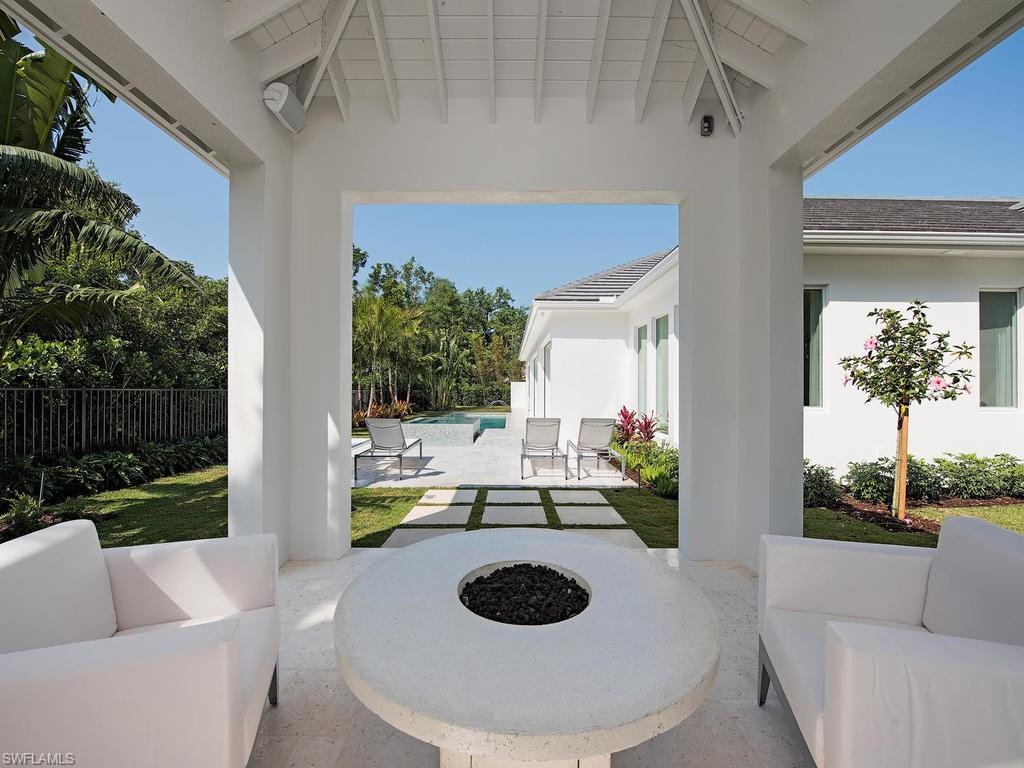 PELICAN BAY WOODS - Residential