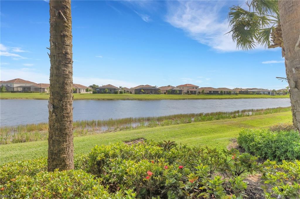 ASHTON OAKS - Residential